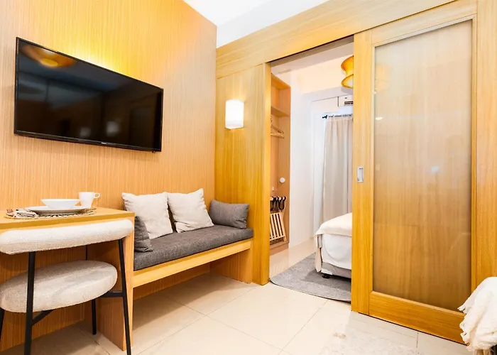 Brand New Japandi - Modern 1 Bedroom Walk To Moa Apartment