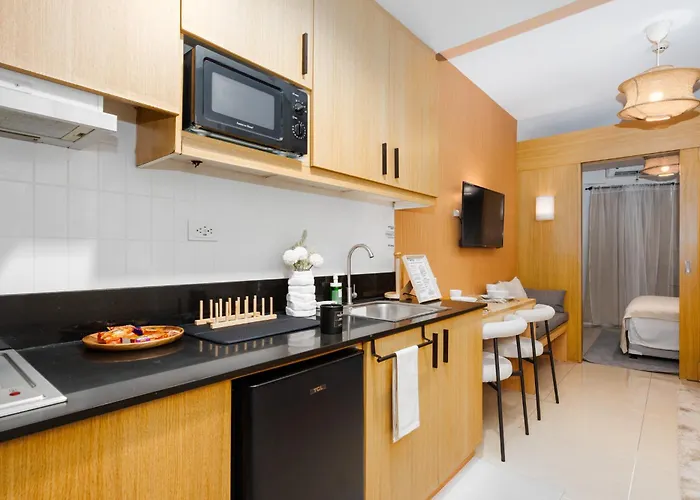 Brand New Japandi - Modern 1 Bedroom Walk To Moa *